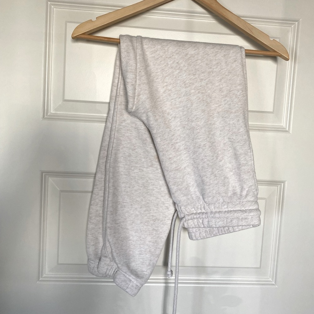 TNA Airy AF Sweatpants